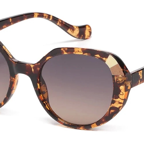 Butterfly Sunglasses - Picture 2 of 6